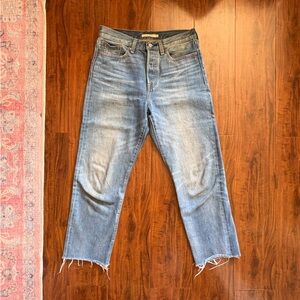 Wedgie Straight LEVIs size 28